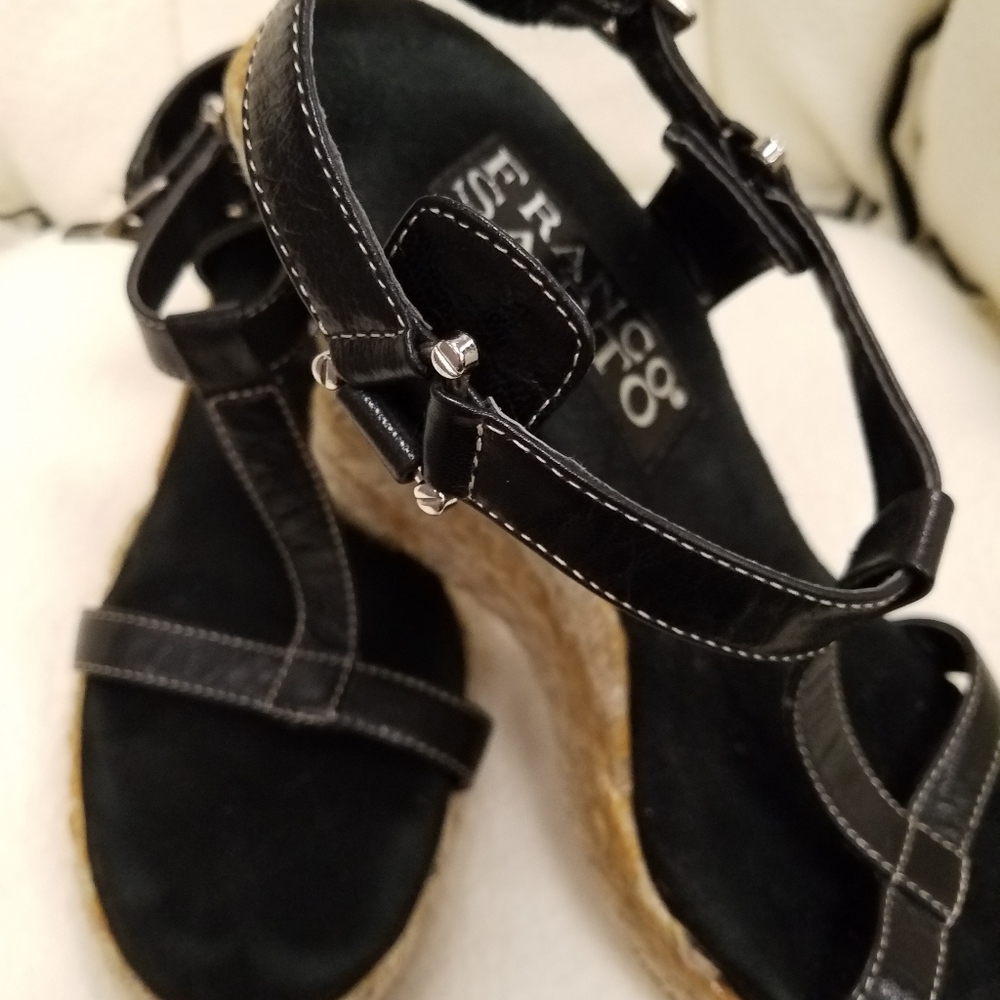 Shoe